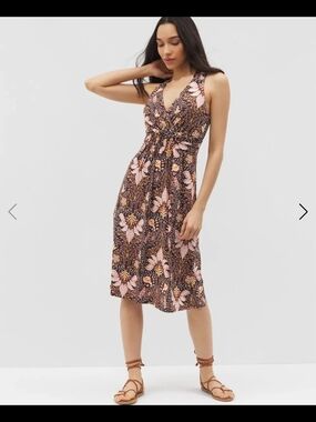 Floral V-Neck Midi Dress in Brown and Pink
